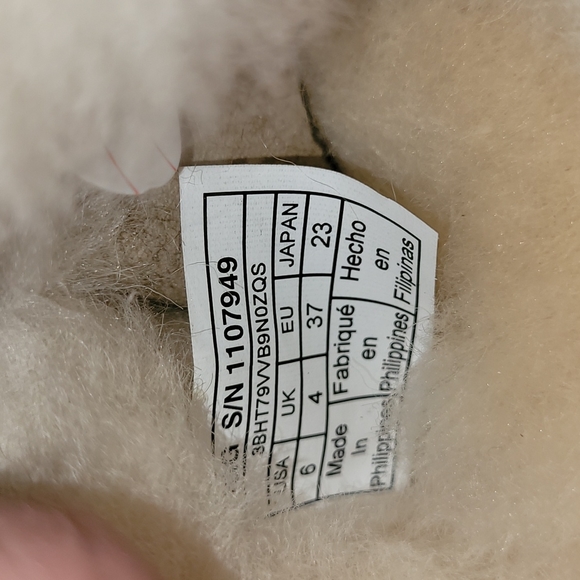 UGG Dakota Moccasins in Chestnut - Picture 6 of 6